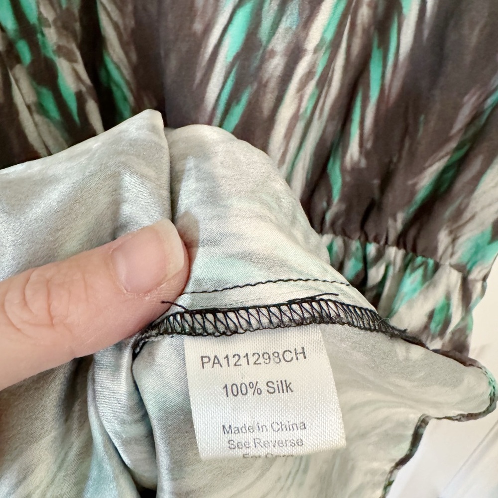 Green Patterned Sleeveless Dress - Picture 5 of 6